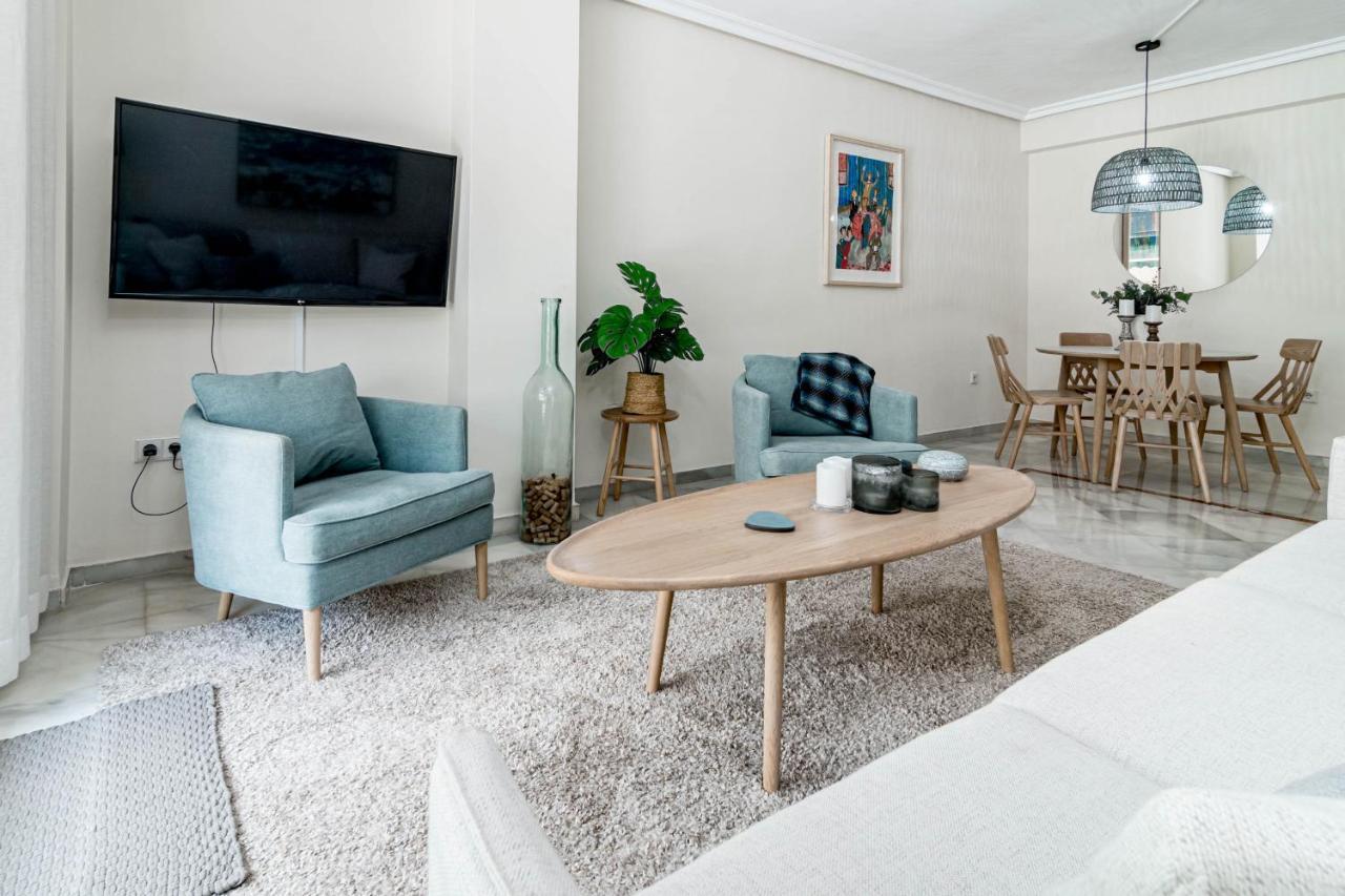 Apartment Sensational And Exotic 3-bedroom Retreat In Nueva Andalucia With A Palm Garden